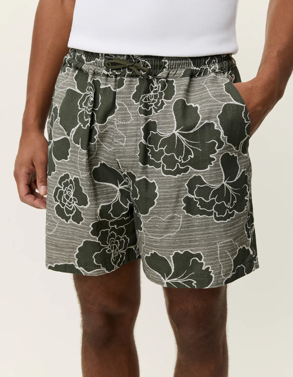 Les Deux Charlie Poppy AOP Shorts - Olive Night
