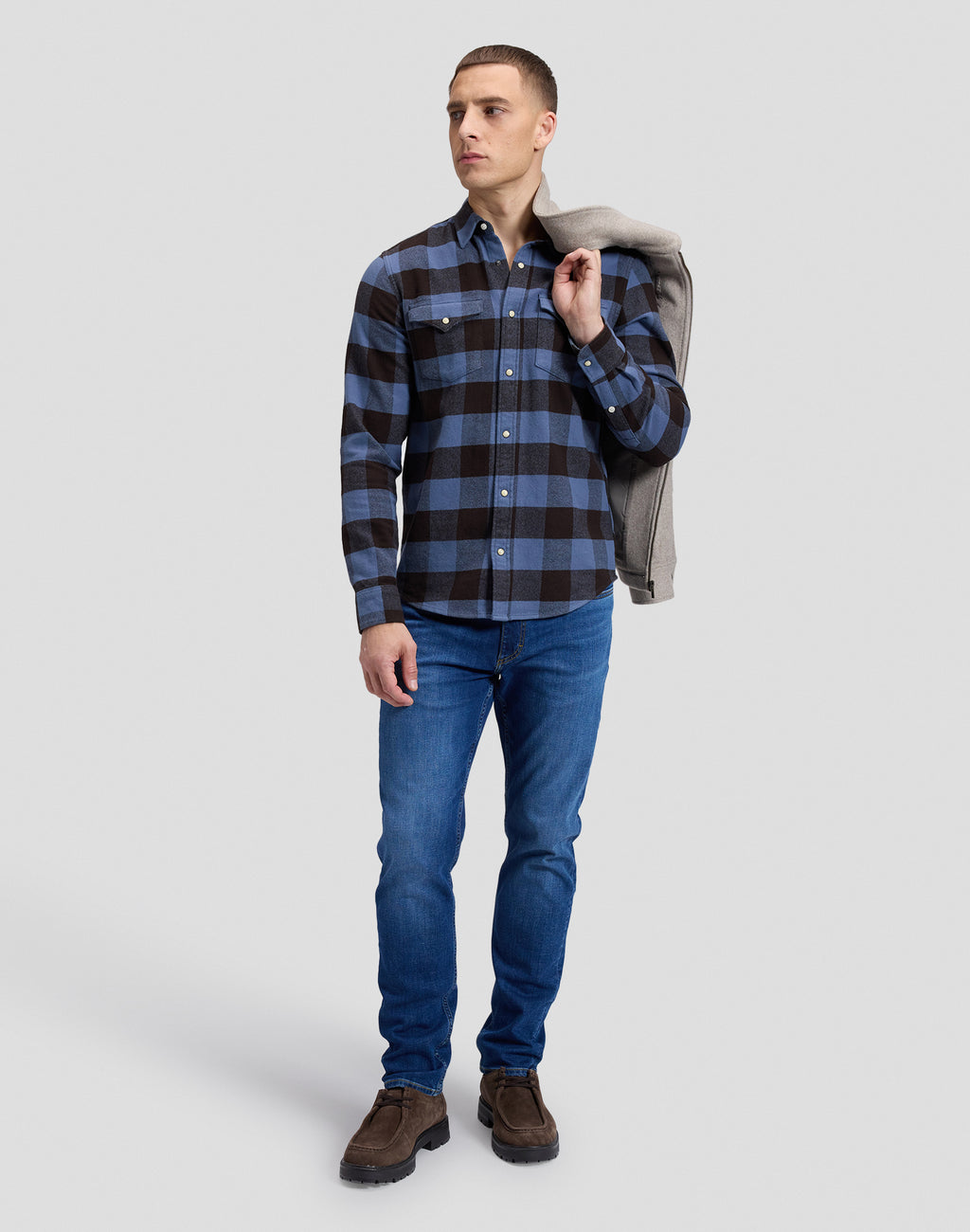 Lee Clean Western ternet skjorte 17551 stylet med jeans – helfigur