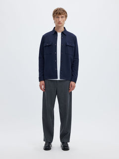 Selected Jackie sweat jakke i Navy Blazer på model – helfigur