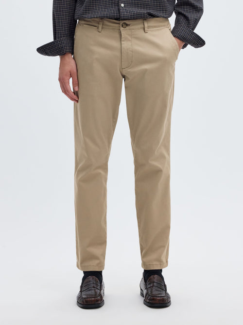 Selected 175 Slim New Miles Flex bukser i Greige beige på model set forfra