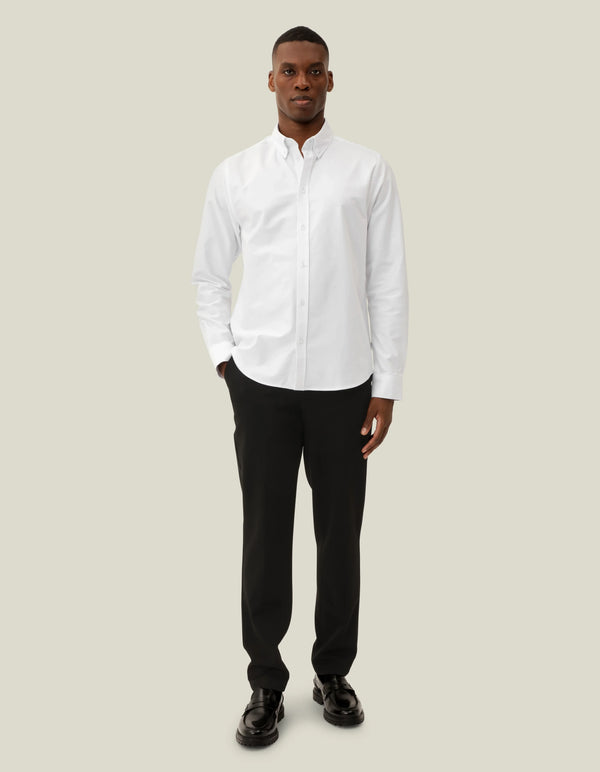 Les Deux Core Oxford skjorte i hvid – model set forfra