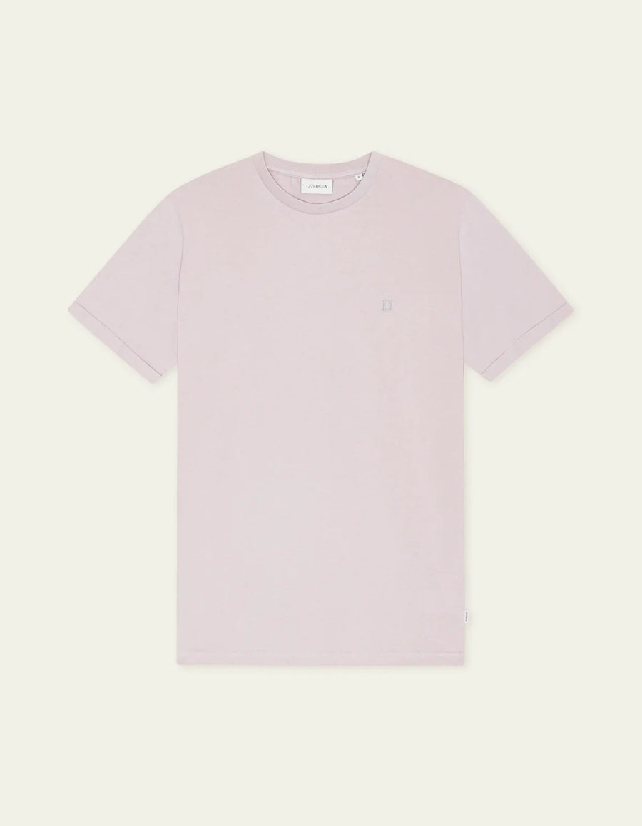 Les Deux Core Contrast T-shirt i Iris Purple lilla – produktbillede forfra