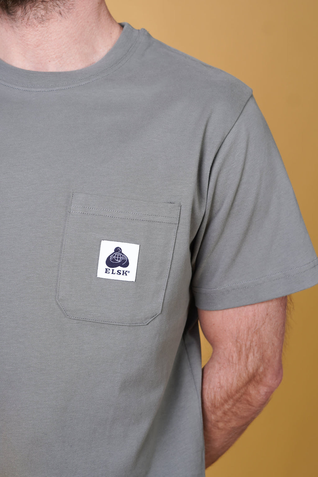 ELSK POCKET MEN'S BRUSHED T-SHIRT - CASTOR GRAY