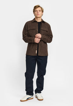 Revolution Utility overshirt 3275 i brun på model – helfigur
