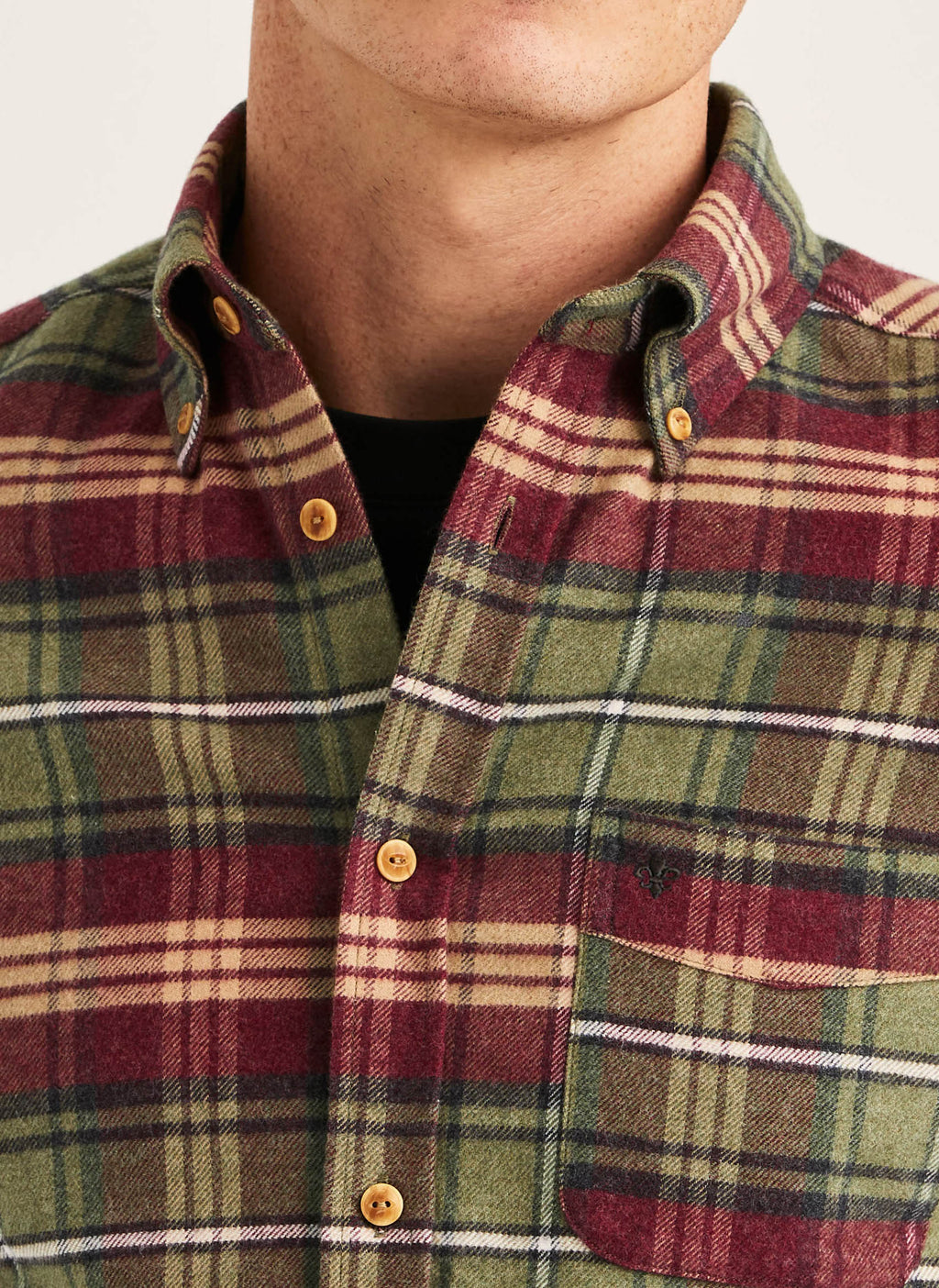 Nærbillede af Morris Slim Fit flannelskjorte med store tern i oliven
