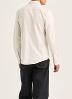 Morris Slim Fit flannelskjorte i sildeben i offwhite set fra siden