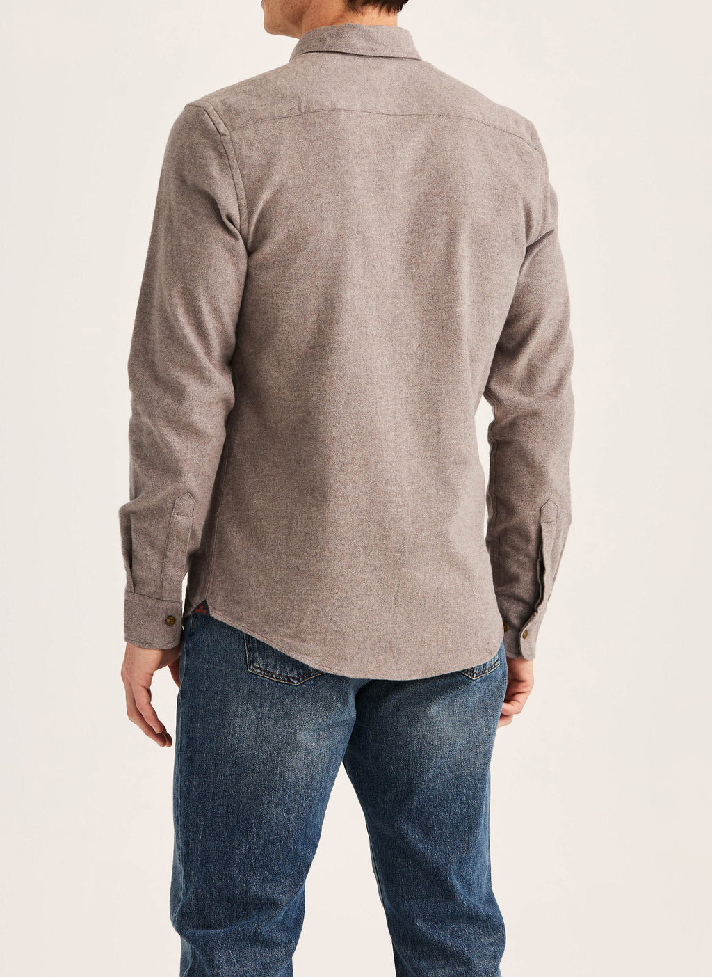 Morris Slim Fit flannelskjorte i sildeben i brun set fra siden