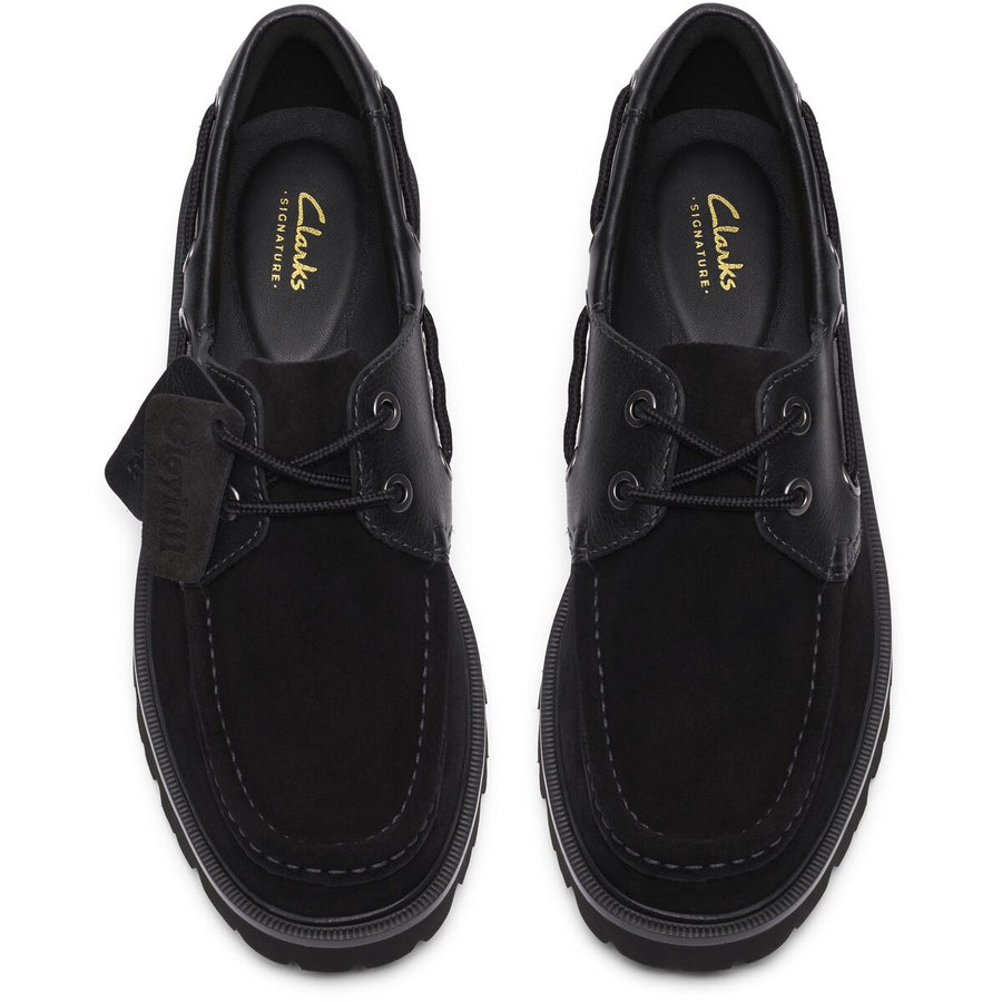 Par Clarks Cleyhill Boat sko i sort ruskind set oppefra