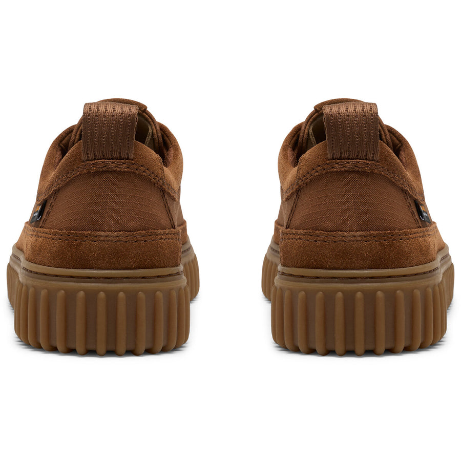 Par Clarks Torhill Lace sneakers i Tan Combi cognac set forfra