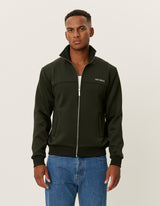 Les Deux Duffel track jacket i mørkegrøn – model set forfra