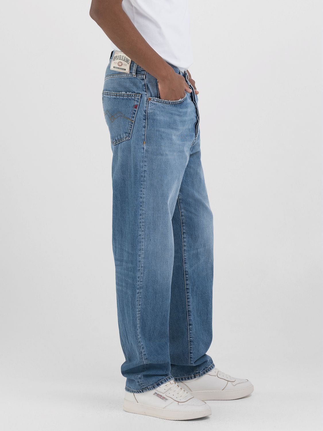 Replay M9Z1 Straight Fit Jeans i Medium Blue mellemblå – billede 5