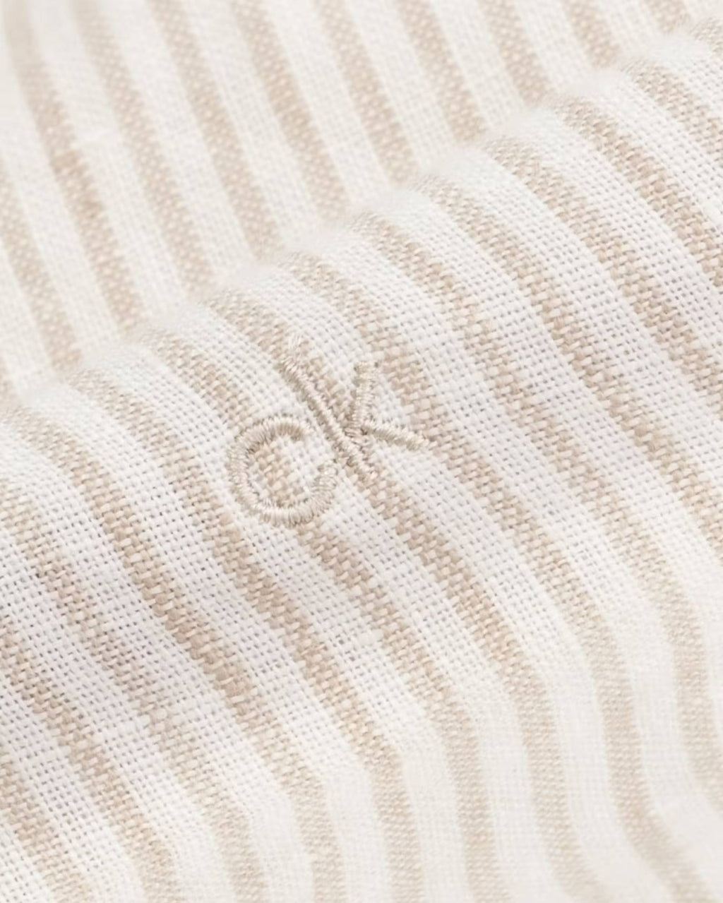 Calvin Klein LINEN STRIPE SLIM SHIRT Stony beige - ace - Supermen.dk