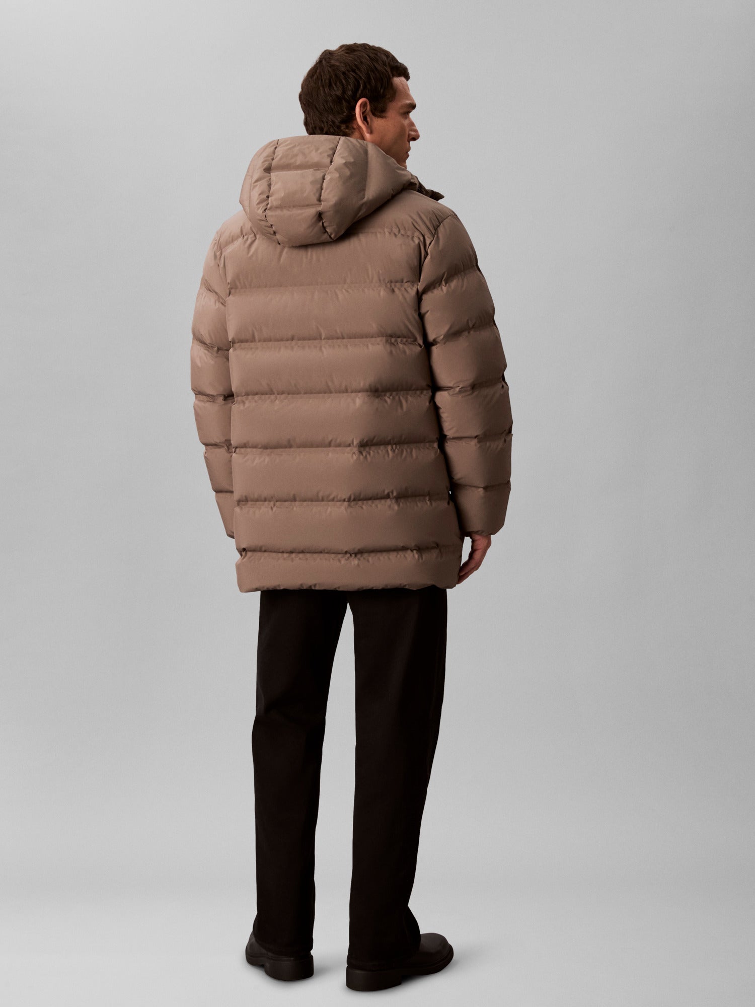 Calvin Klein LS BONDED CHNNLD LONG HOODED PUF - Supermen.dk