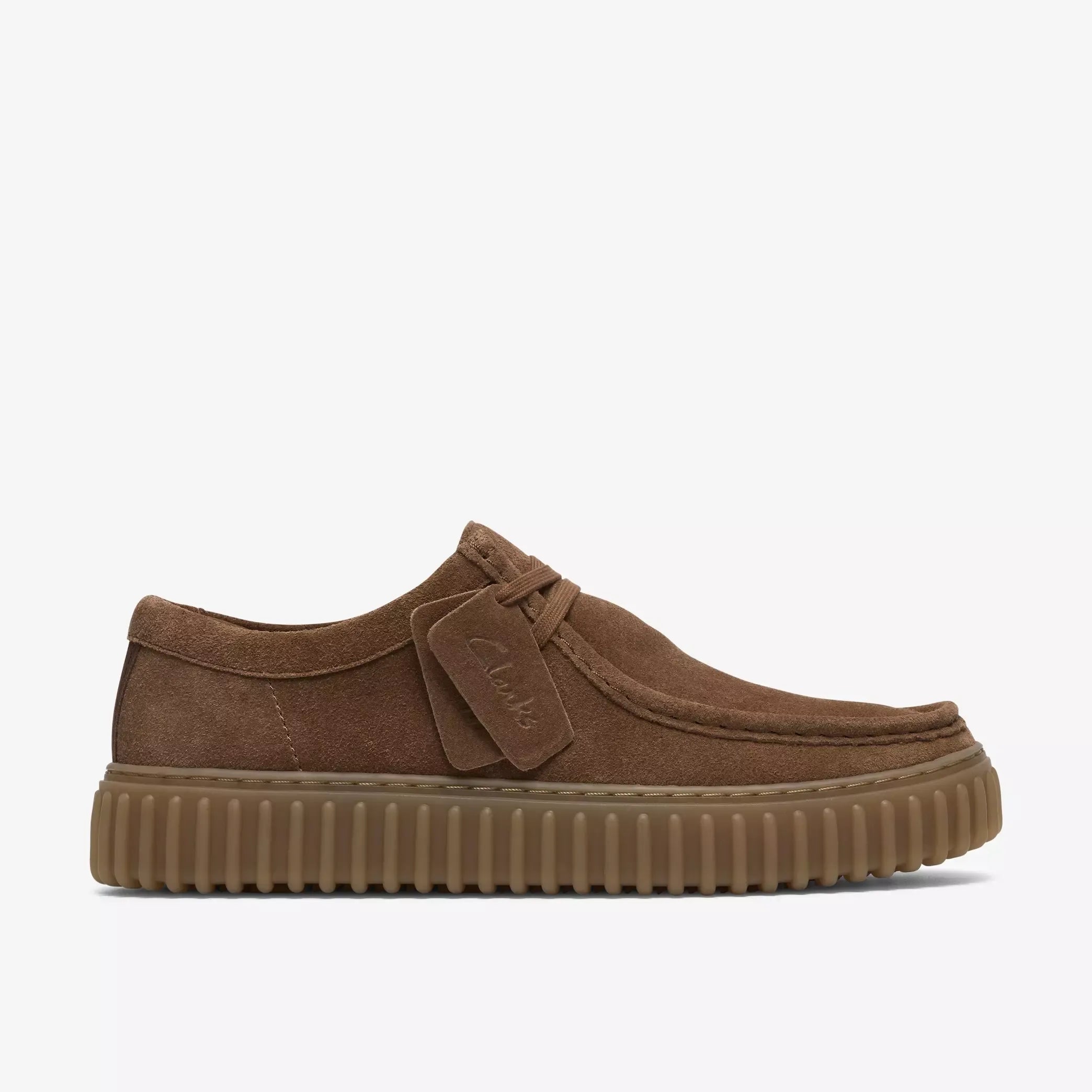Clarks Torhill Lo sko i Cola Suede brun ruskind til mænd fra MEN – supermen.dk