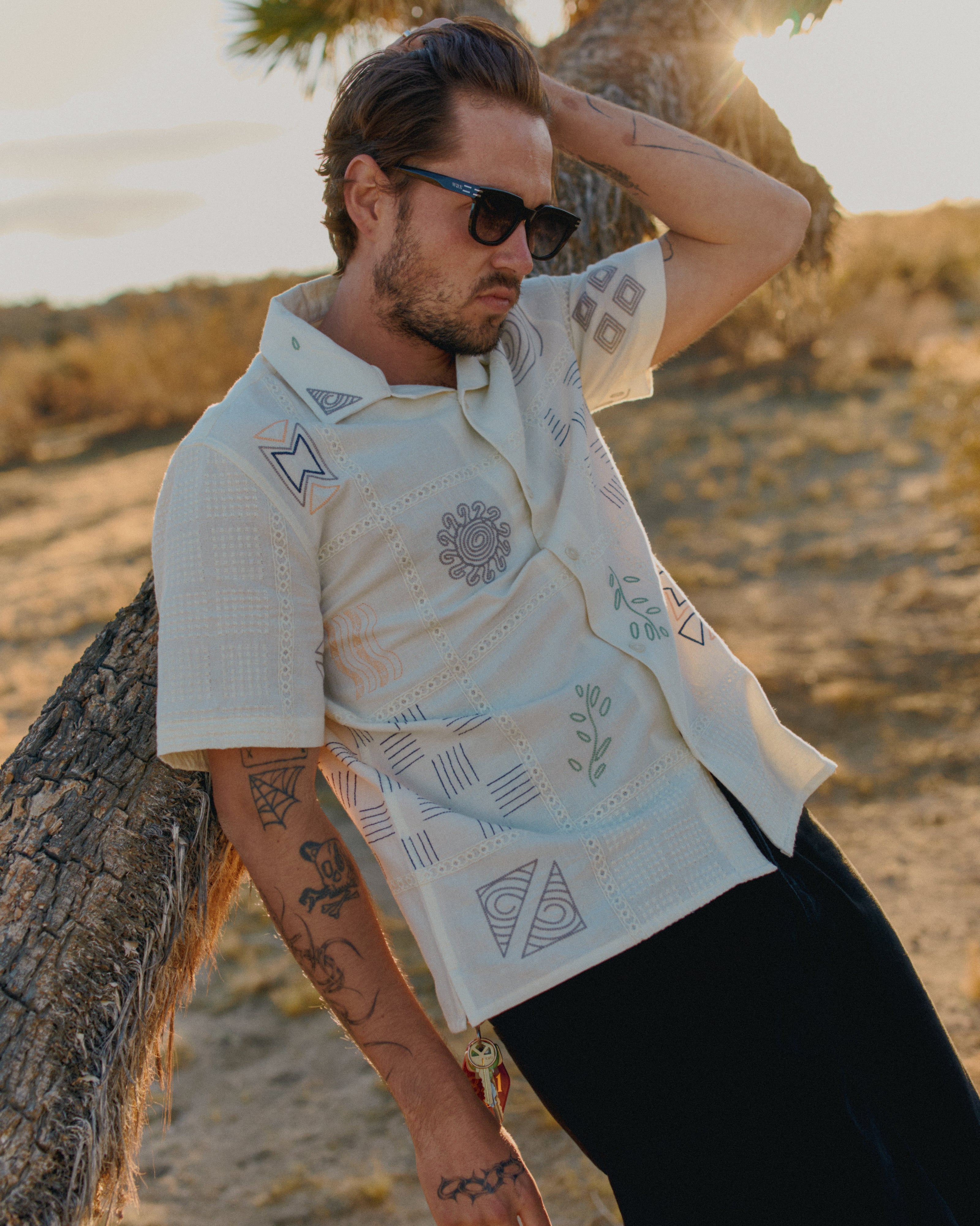 Didcot - Ecru Doodle Embroidered Short - Sleeve Shirt - Supermen.dk