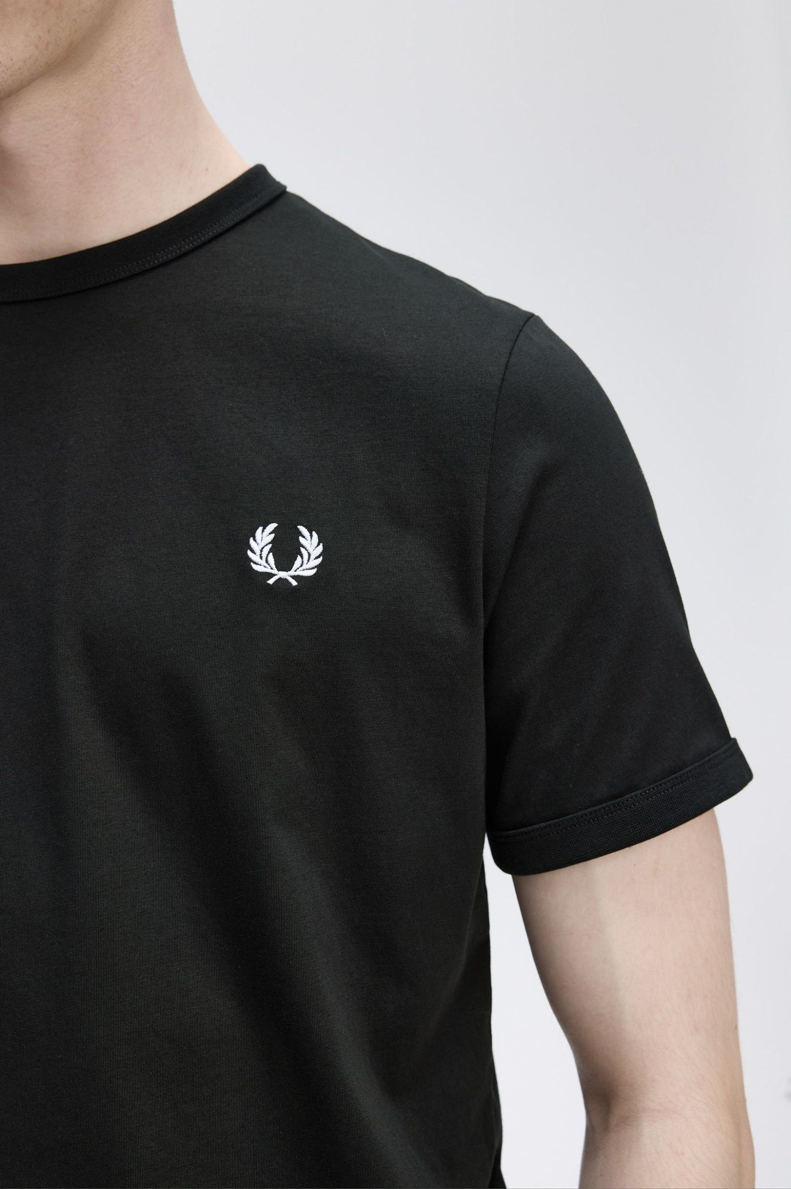 Fred Perry M3519 Ringer T-Shirt Black - Supermen.dk
