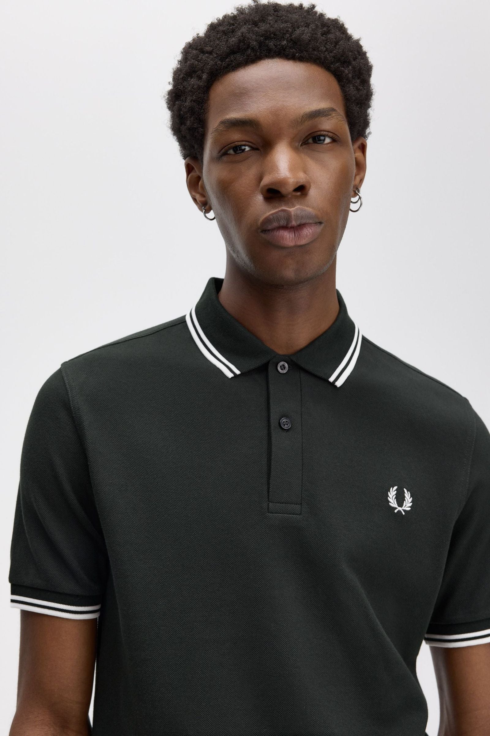 Fred Perry M3600 Night Green / Snow White / Snow White - Supermen.dk