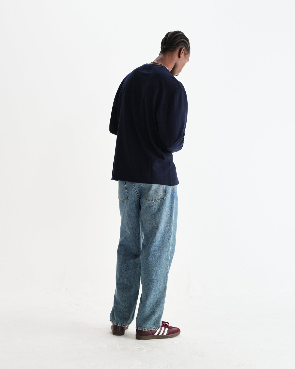 Wax London Hayden langærmet T-shirt med struktur i navy set bagfra