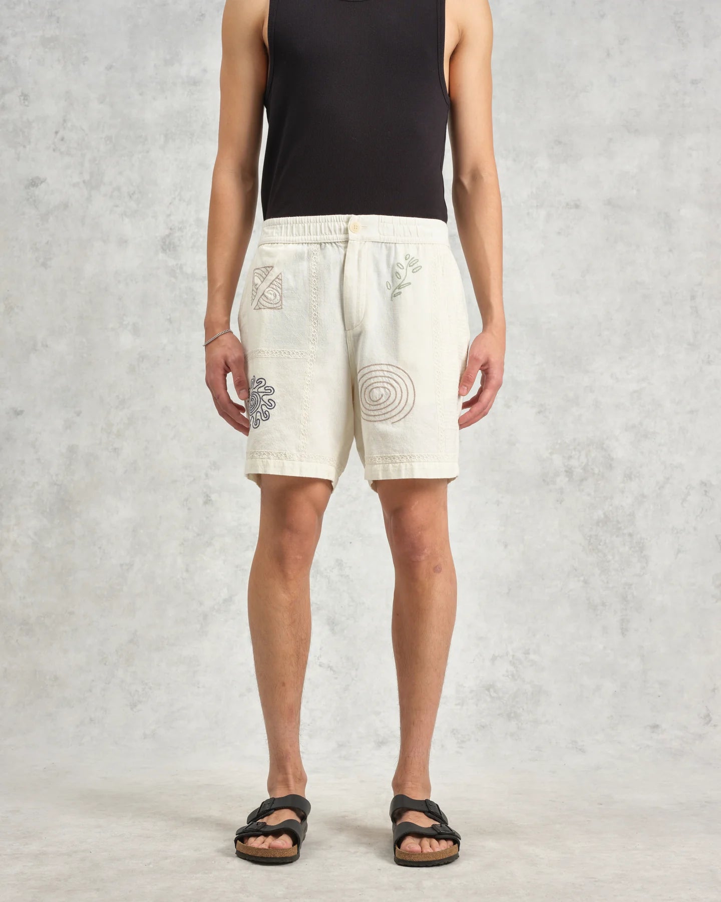 Kurt - Ecru Doodle Embroidered Shorts - Supermen.dk