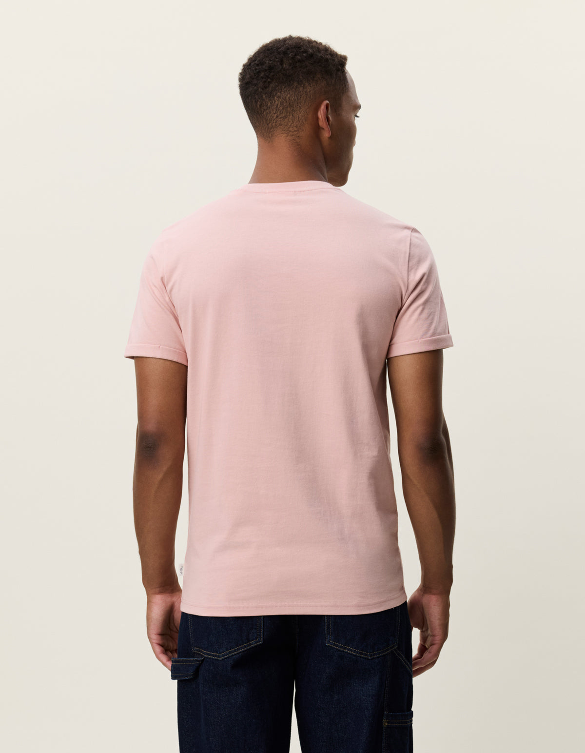 Les Deux Core Seasonal T-shirt i Misty Rose lyserød set bagfra