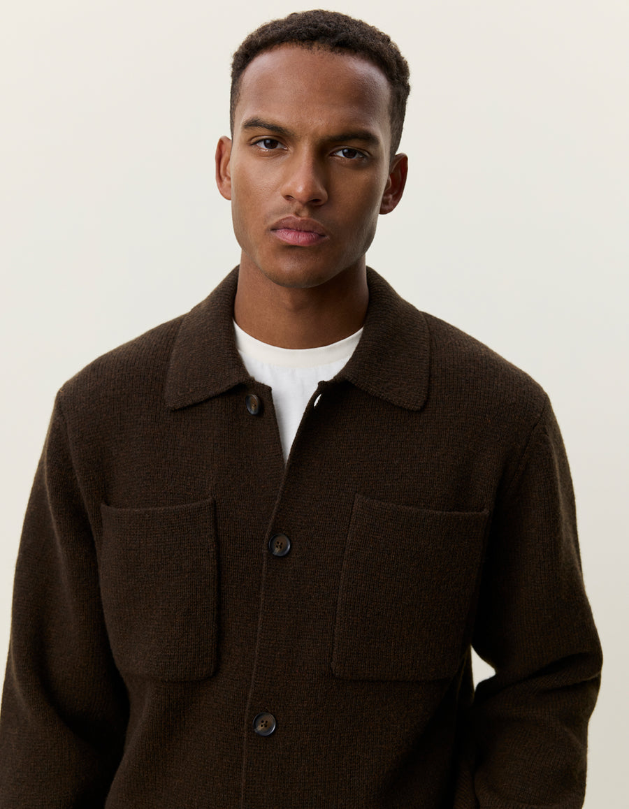 Nærbillede af Les Deux Milano strikket overshirt i Delicioso brun