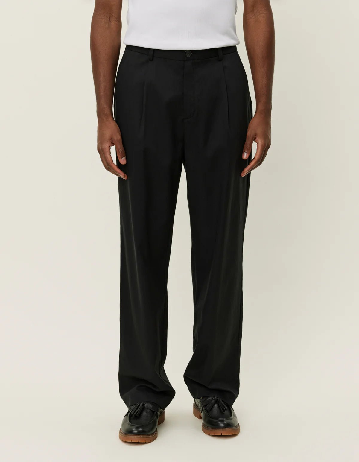 Les Deux Randall Pleated Twill Suit Pants Black - Supermen.dk
