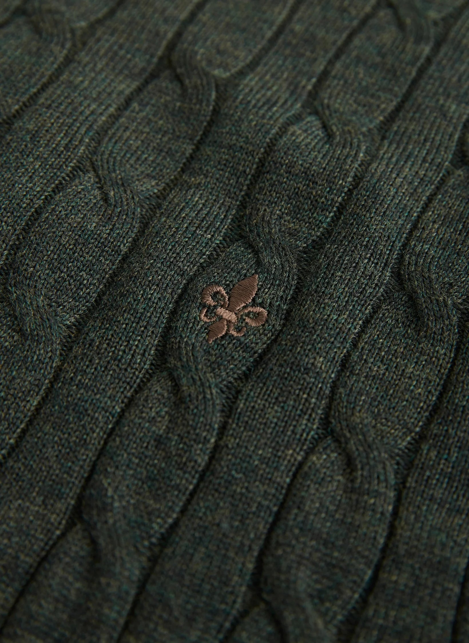 Morris Merino Cable Oneck Olive - Supermen.dk