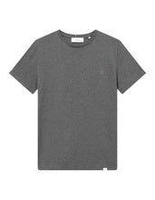 Indlæs billede til gallerivisning Nørregaard T-Shirt - Charcoal Melange - Orange - Supermen.dk

