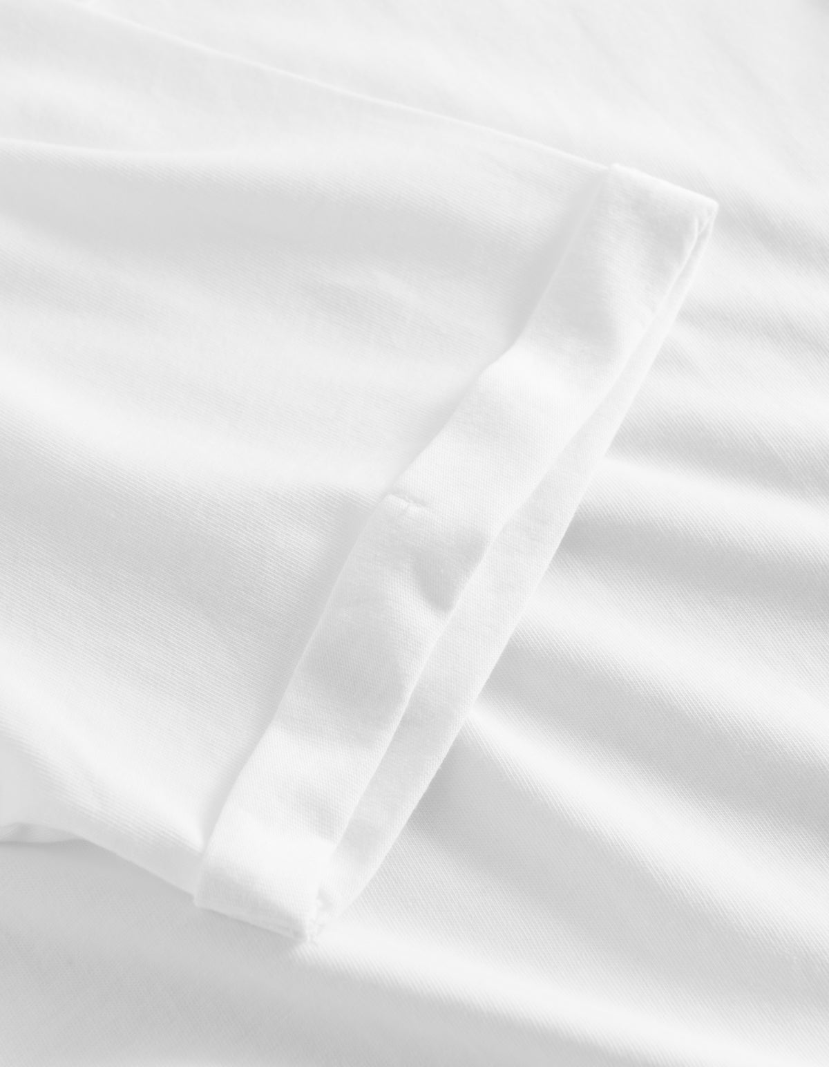 Detalje af ærmesøm på Les Deux Nørregaard T-shirt i hvid