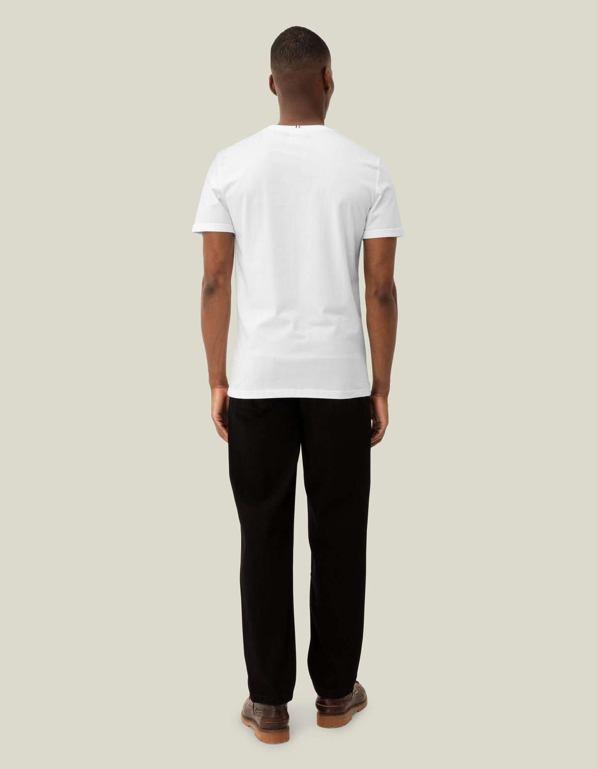 Les Deux Nørregaard T-shirt i hvid set bagfra – helfigur
