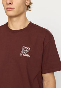 Revolution Application T-Shirt / 1428 MUM - Burgundy - Supermen.dk