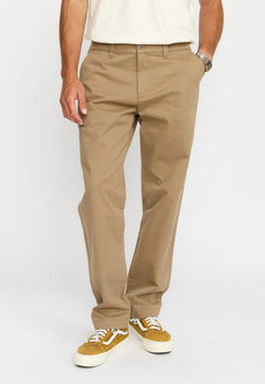 Revolution chinos 5872 i mørk khaki set fra siden