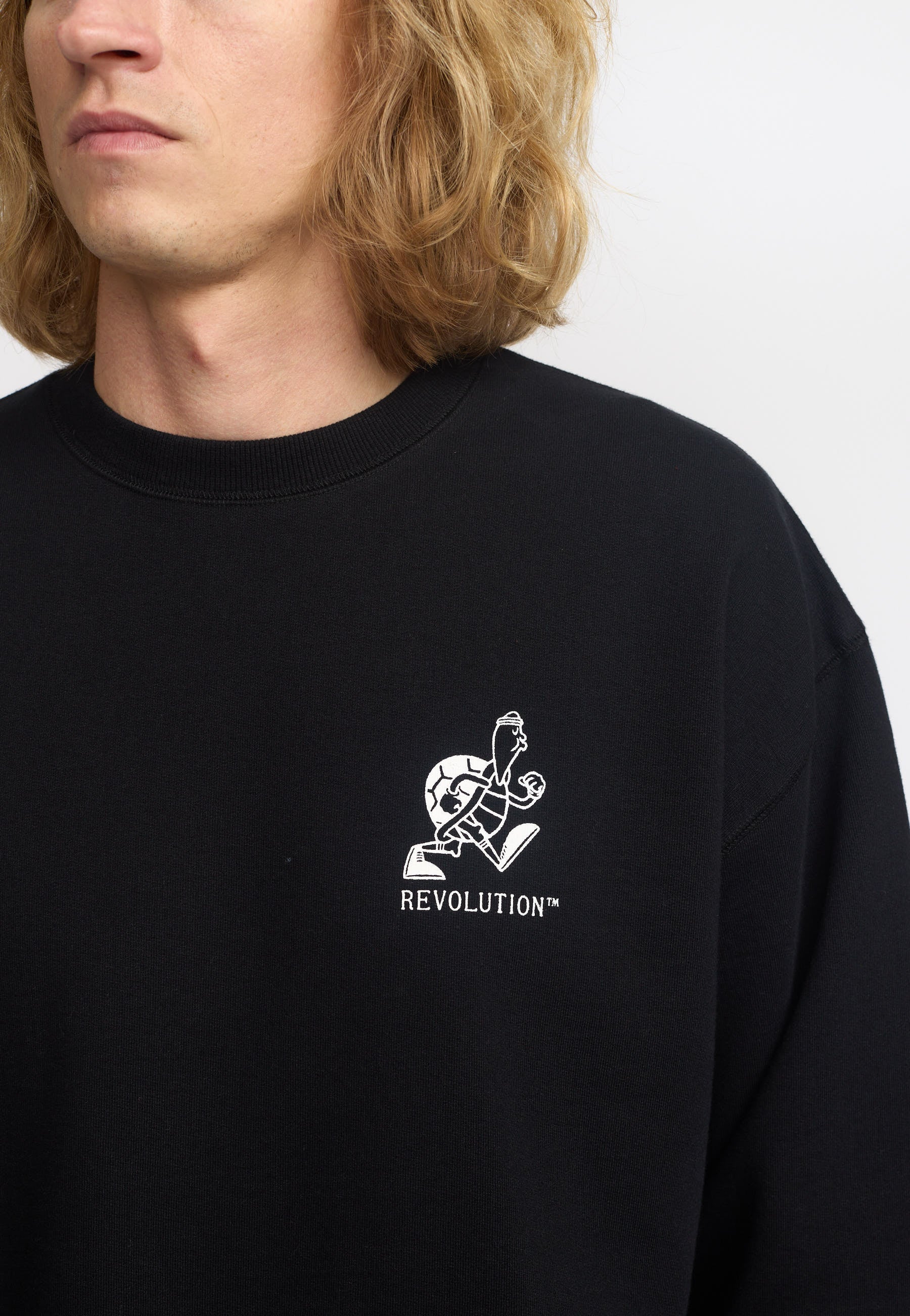 Revolution Printed Crewneck / 2790 SLO - Black - Supermen.dk