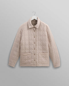 Quiltet side af Wax London Mount vendbar overshirt i bouclé-uld i natur – produktbillede