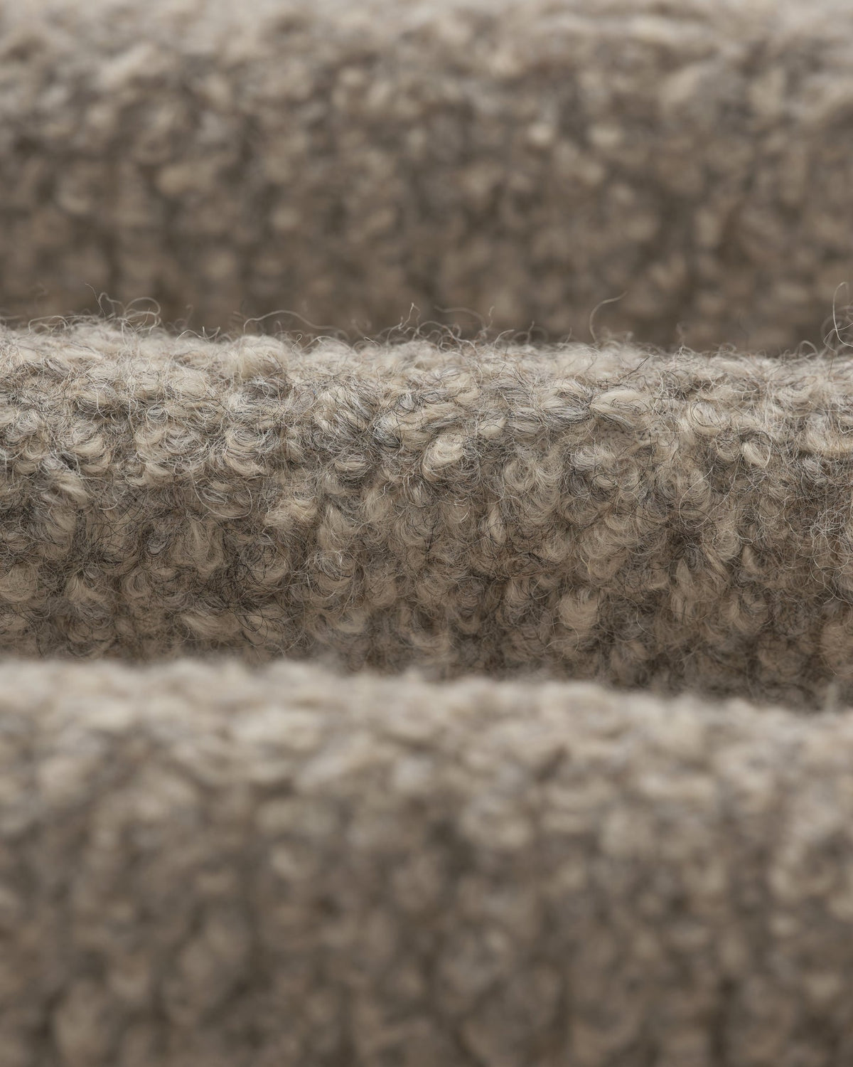 Detalje af bouclé-uld på Wax London Mount vendbar overshirt i bouclé-uld i natur