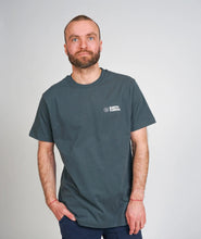 Indlæs billede til gallerivisning ELSK EARTH KARMA BRUSHED T-SHIRT STONE GREEN - Supermen.dk
