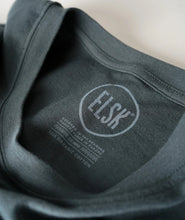 Indlæs billede til gallerivisning ELSK REAL ESTATE MEN&#39;S BRUSHED T-SHIRT - Supermen.dk
