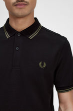 Indlæs billede til gallerivisning Fred Perry M3600 Black / Field Green / Field Green - Supermen.dk
