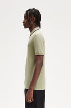 Indlæs billede til gallerivisning Fred Perry M3600 Seagrass / Light Rust / French Navy - Supermen.dk

