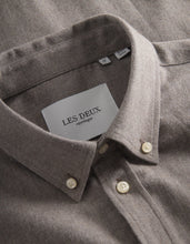 Indlæs billede til gallerivisning Les Deux Desert Reg Shirt Mountain Grey Melange - Supermen.dk
