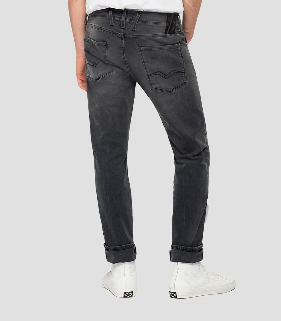 Replay Hyperflex Anbass jeans i grå set forfra