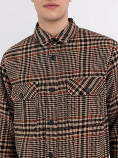 Nærbillede af brystlommer på Replay overshirt i Prince of Wales-ternet uld i brun