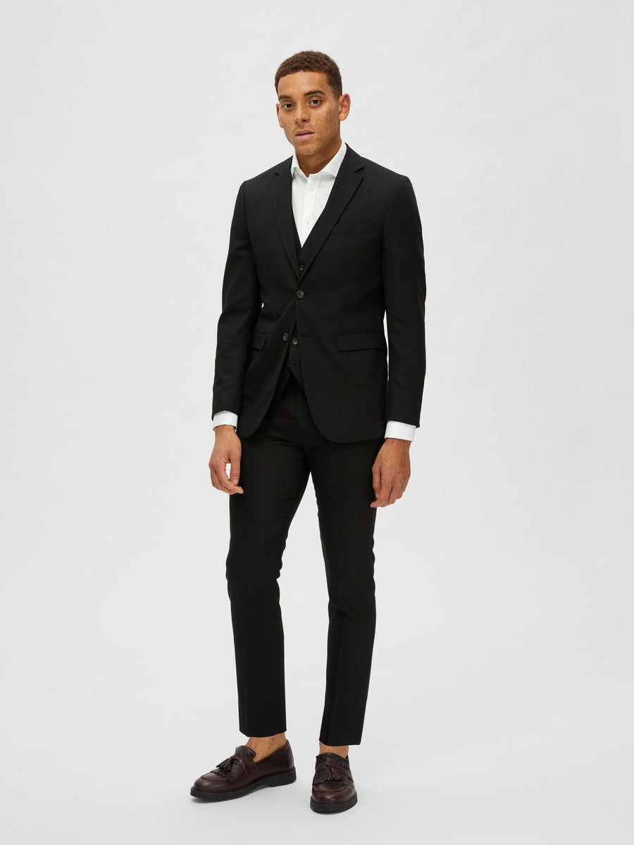 Selected Slim Neil blazer i sort på model – helfigur